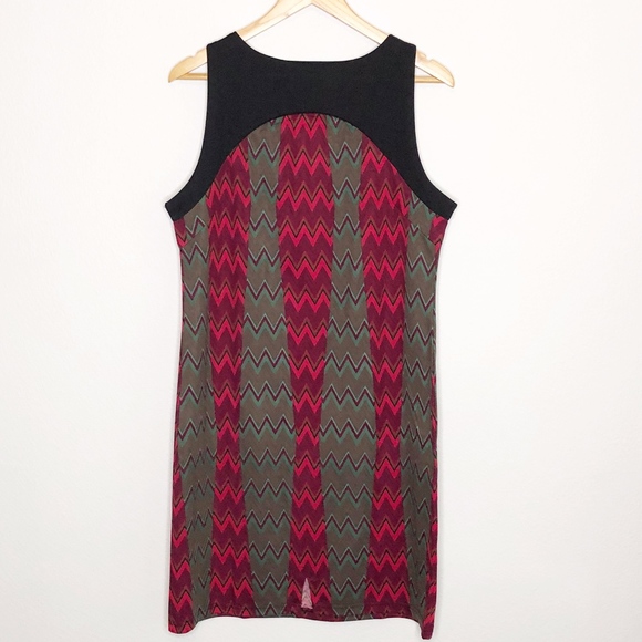 Tracy Negoshian | Joan Zig-Zag Dress L - Picture 3 of 5